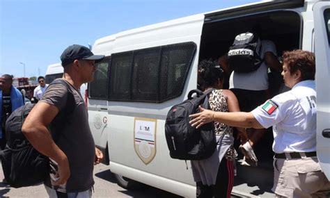 Hacinados en casas y hoteles: policía halla a 41 migrantes en México